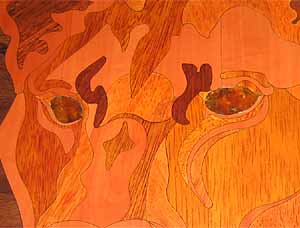 Художественная розетка Львица с инкрустацией натуральным янтарем